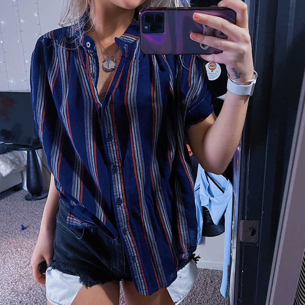 Womens Flowy Button Up